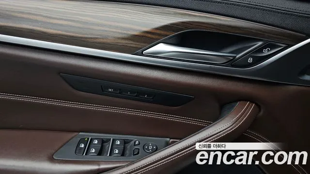 BMW 5-Series 2018 — фото 12