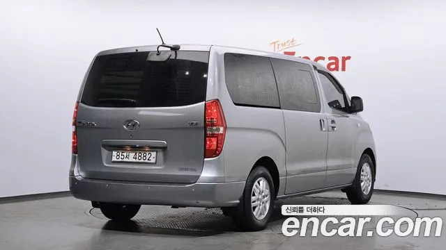Hyundai Starex 2018 — фото 2