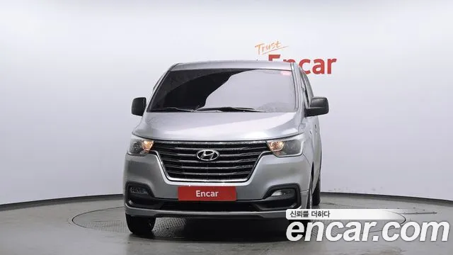 Hyundai Starex 2018 — фото 3