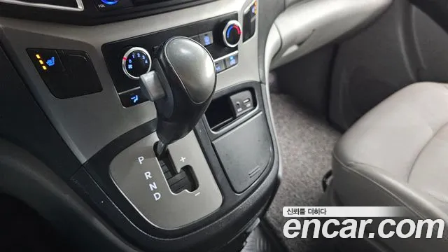 Hyundai Starex 2018 — фото 9