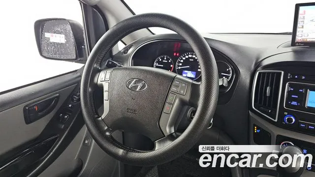 Hyundai Starex 2018 — фото 13