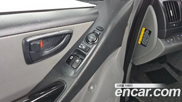 Hyundai Starex 2018 — фото 17