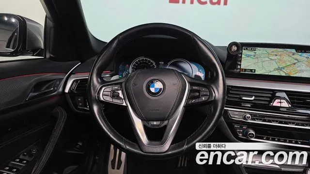 BMW 5-Series 2018 — фото 13
