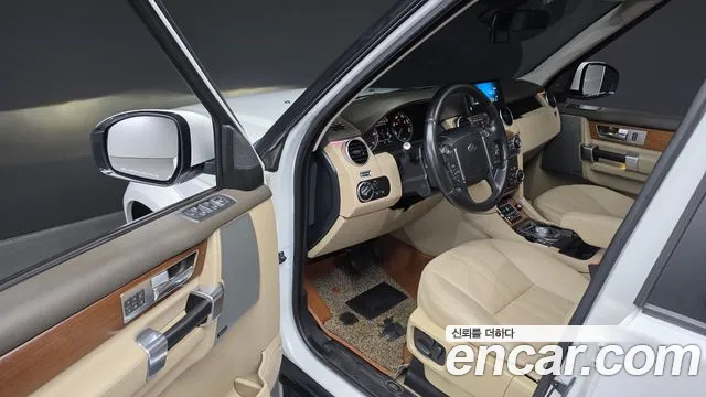 Land Rover Discovery 2016 — фото 10