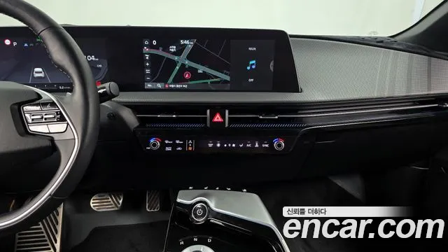 Kia EV6 2023 — фото 14