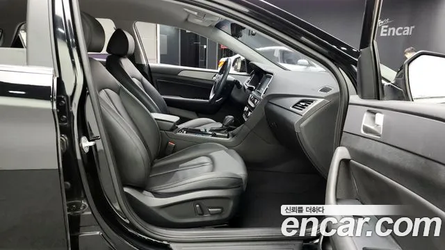 Hyundai Sonata 2019 — фото 11
