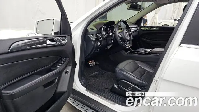 Mercedes-Benz GLE-Class 2016 — фото 10