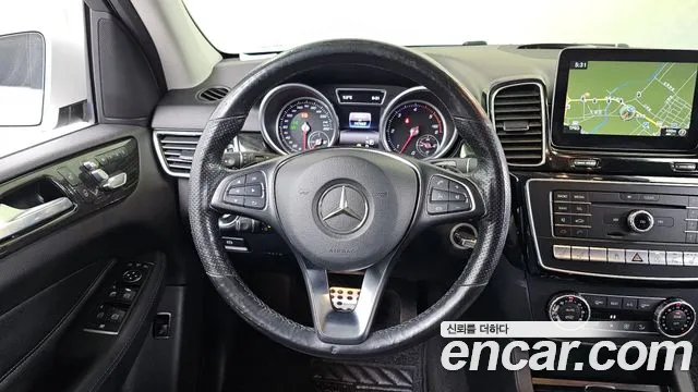 Mercedes-Benz GLE-Class 2016 — фото 13