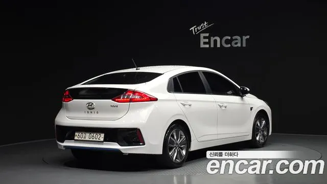 Hyundai Ioniq 2016 — фото 2