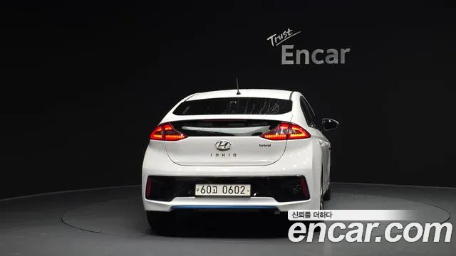 Hyundai Ioniq 2016 — фото 4