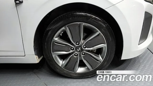 Hyundai Ioniq 2016 — фото 5