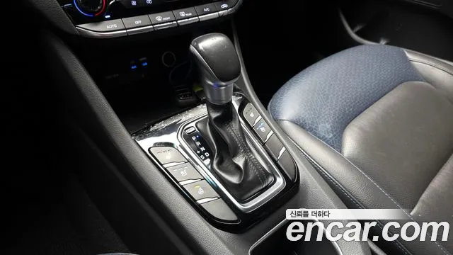 Hyundai Ioniq 2016 — фото 9