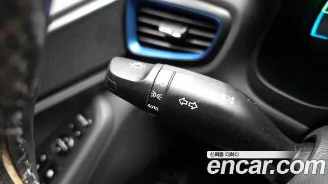 Hyundai Ioniq 2016 — фото 16