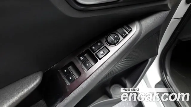 Hyundai Ioniq 2016 — фото 17