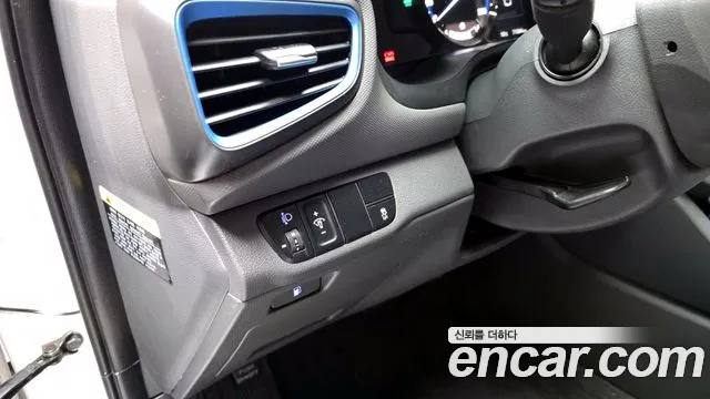 Hyundai Ioniq 2016 — фото 18