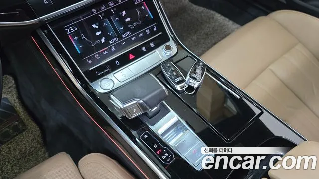 Audi A8 2020 — фото 11
