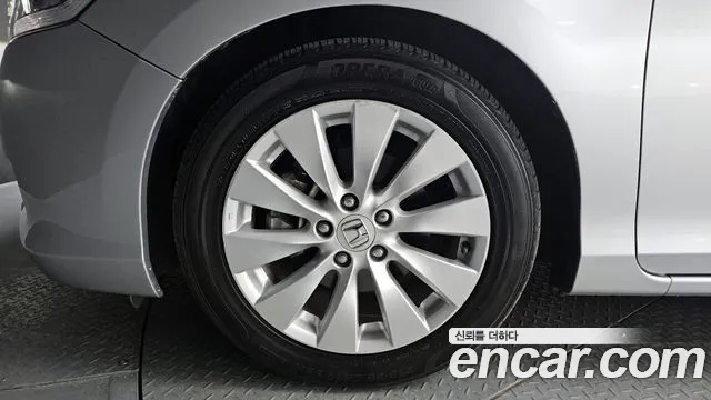 Honda Accord 2015 — фото 5