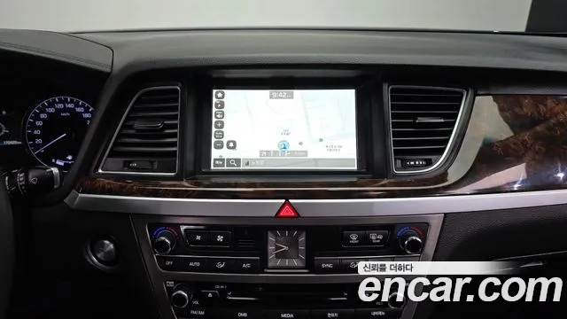 Hyundai Genesis 2015 — фото 14