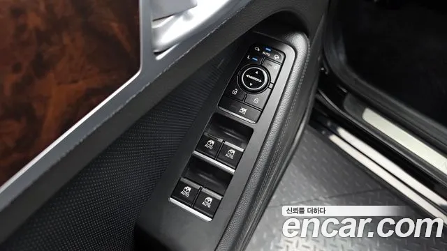 Hyundai Genesis 2015 — фото 18