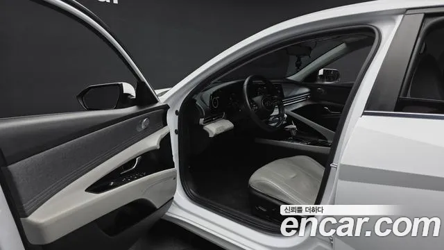 Hyundai AVANTE 2021 — фото 10