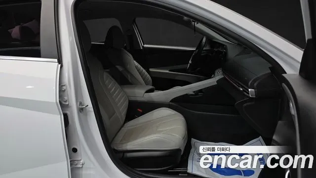 Hyundai AVANTE 2021 — фото 11