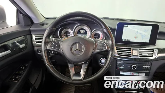 Mercedes-Benz CLS-Class 2015 — фото 13