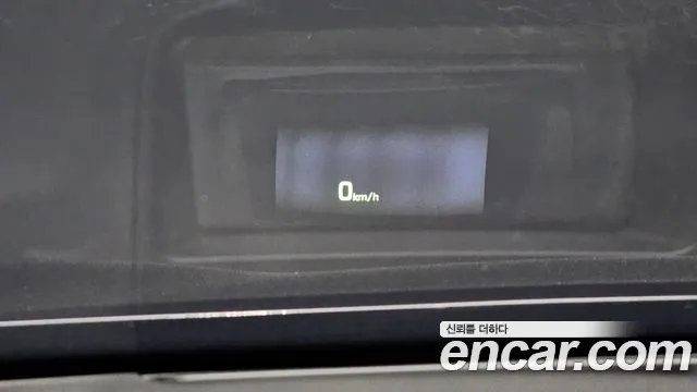 Hyundai Genesis 2016 — фото 10
