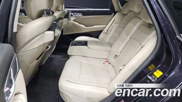 Hyundai Genesis 2016 — фото 12