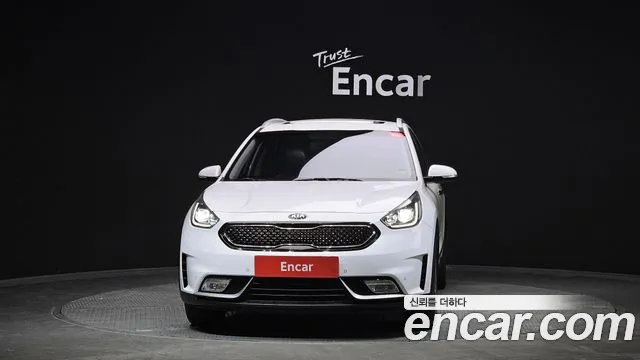 Kia Niro 2018 — фото 3