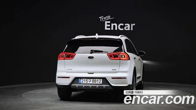 Kia Niro 2018 — фото 4