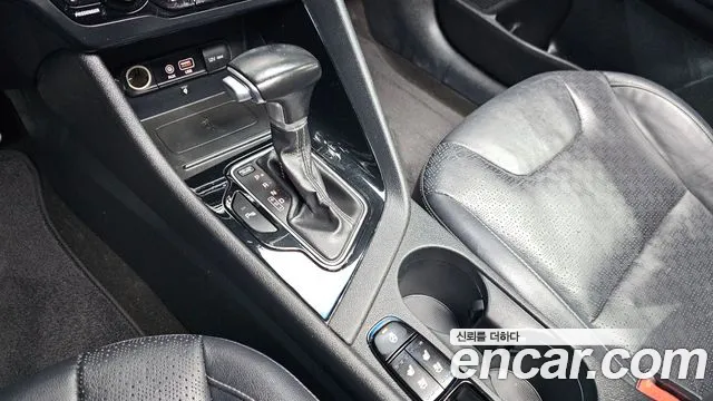 Kia Niro 2018 — фото 9