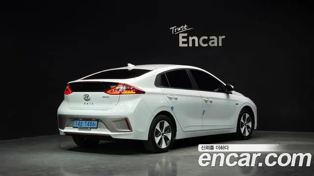 Hyundai Ioniq 2019 — фото 2