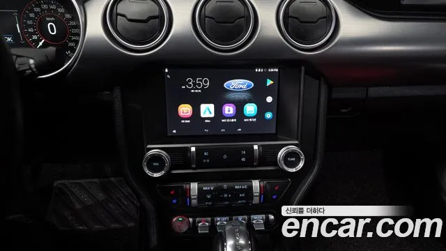 Ford Mustang 2021 — фото 14