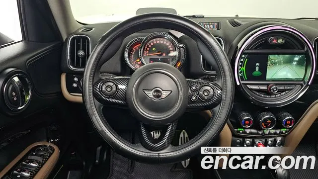 Mini Countryman 2018 — фото 13