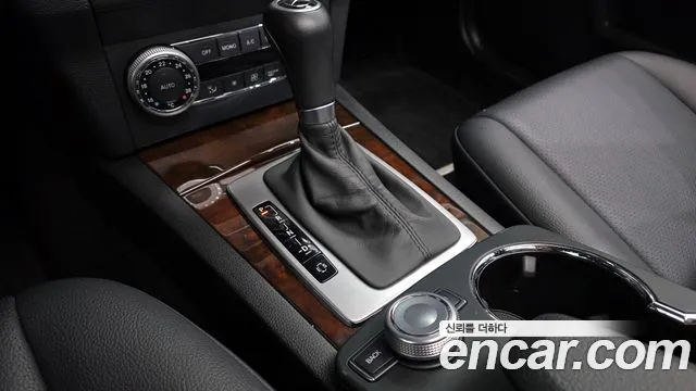 Mercedes-Benz GLK-Class 2011 — фото 9