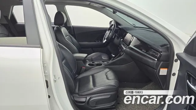 Kia Niro 2020 — фото 11