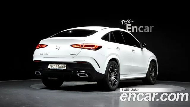 Mercedes-Benz GLE-Class 2022 — фото 1