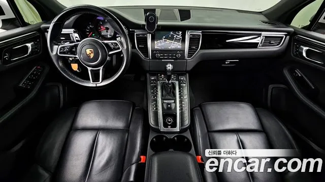 Porsche Macan 2017 — фото 7