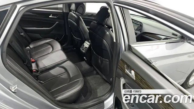 Hyundai Sonata 2016 — фото 12