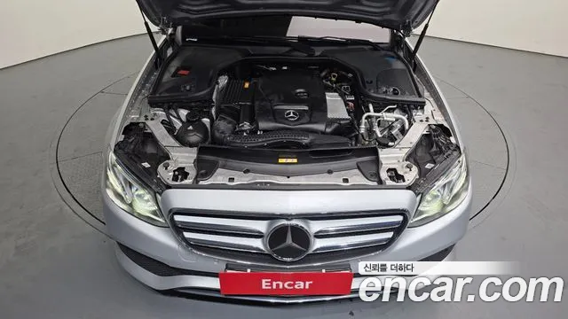 Mercedes-Benz E-Class 2017 — фото 6