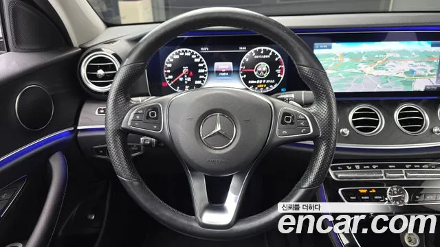 Mercedes-Benz E-Class 2017 — фото 13