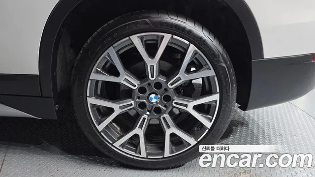 BMW X1 2022 — фото 4