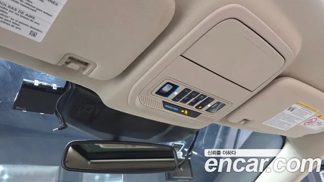 Ford Explorer 2022 — фото 17