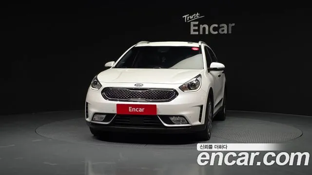 Kia Niro 2017 — фото 3