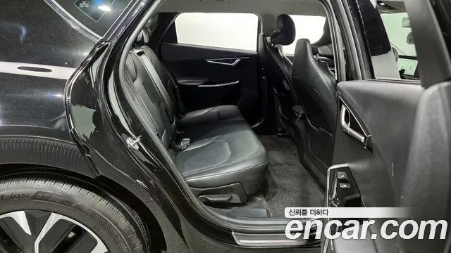 Kia EV6 2023 — фото 12