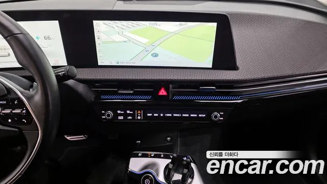 Kia EV6 2023 — фото 14