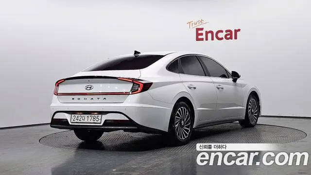 Hyundai Sonata 2021 — фото 2