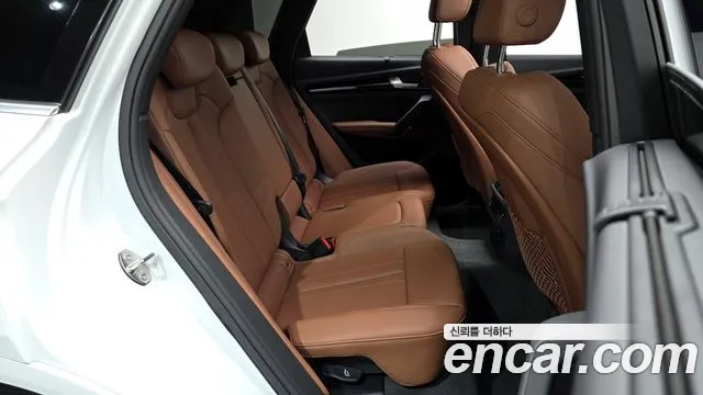 Audi Q5 2024 — фото 12