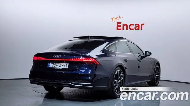 Audi A7 2022 — фото 2