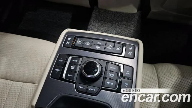 Hyundai Genesis 2015 — фото 17